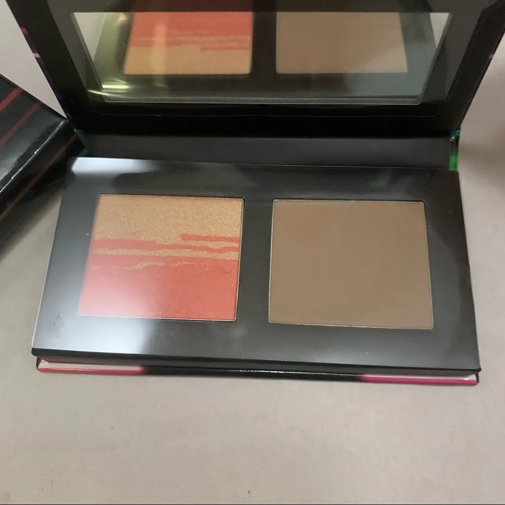 4 x KEVYN AUCOIN LIGHTS UP SCULPT/BLUSH MINI PALETTE